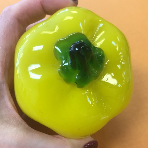 Vintage 4-1/4" Murano Italy Hand Blown Art Glass Yellow Pepper - Picture 3 of 5